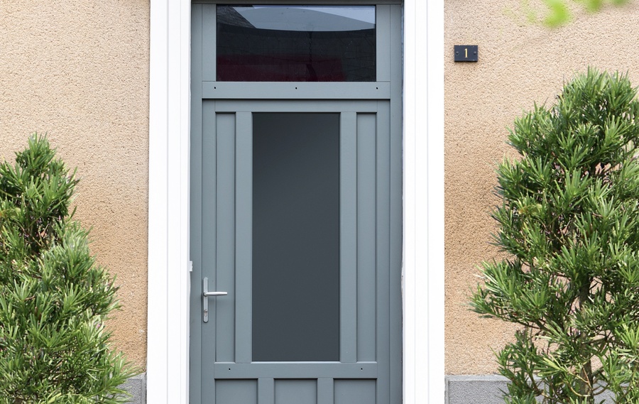 Notre gamme de porte d'entrée en BOIS CLASSIQUE et CREATIVE CONTEMPORAINE à ARCIS SUR AUBE