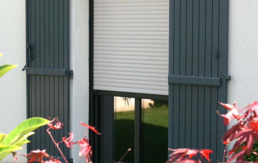 Volets battants roulants et occultants à Troyes